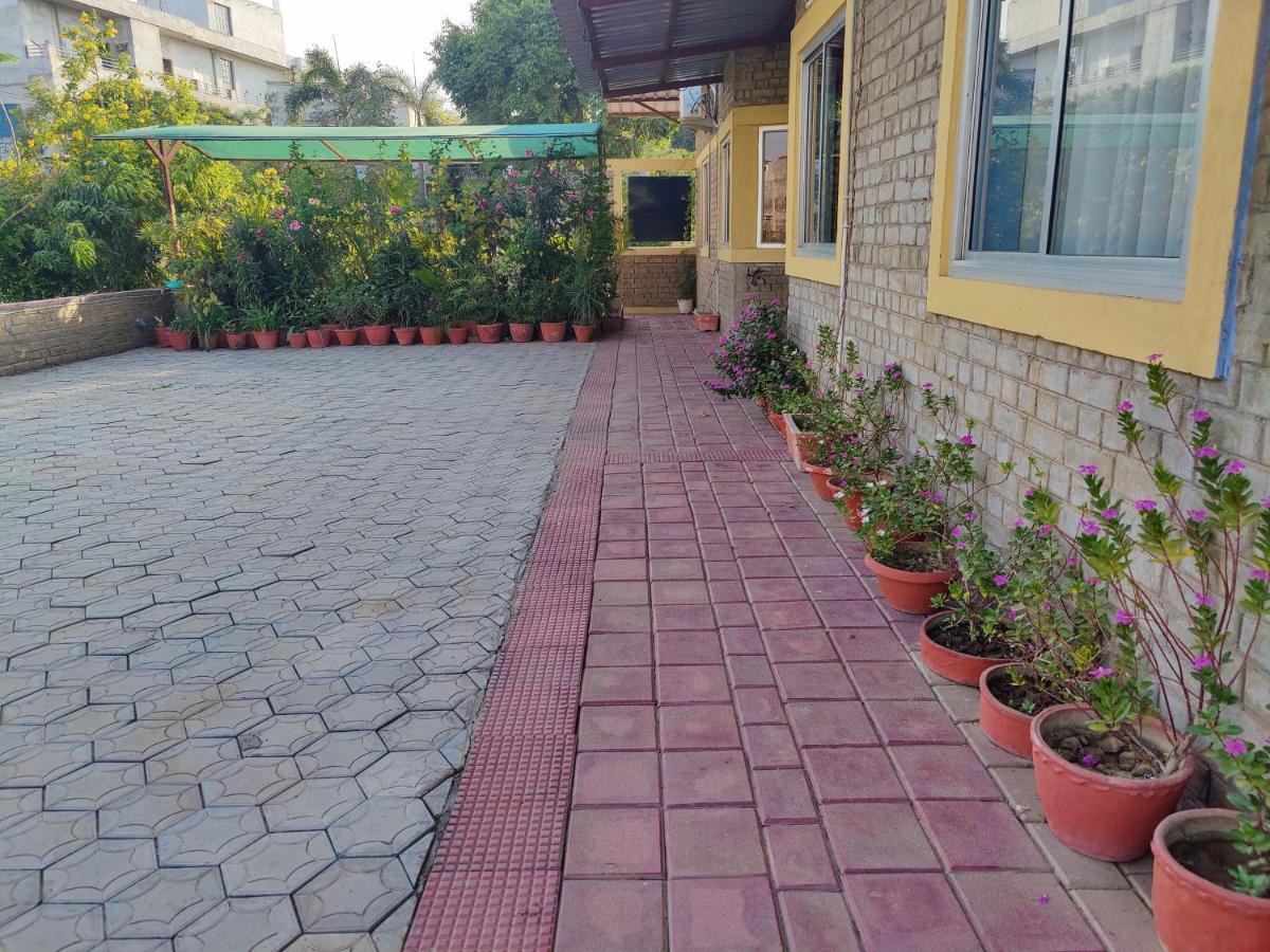Brick Field Ξενοδοχείο Βαρανάσι Εξωτερικό φωτογραφία