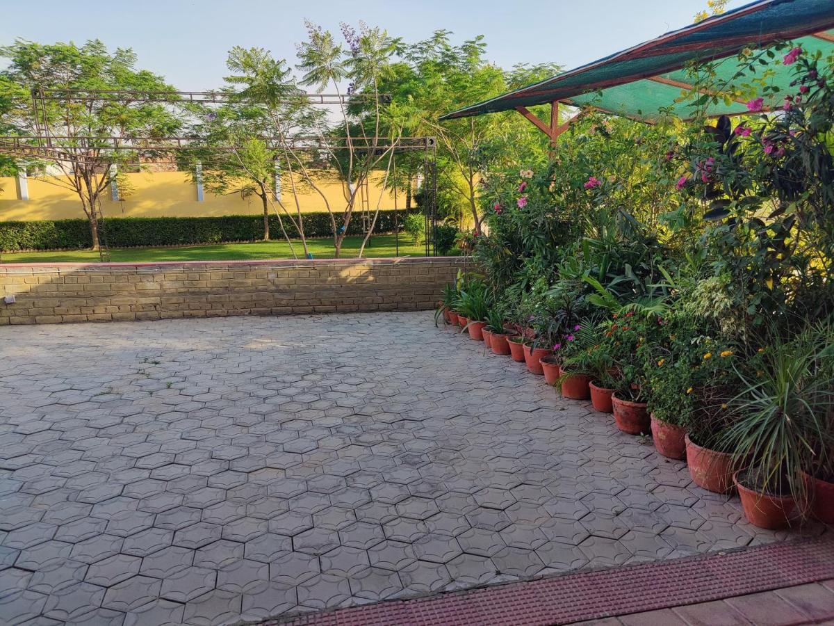 Brick Field Ξενοδοχείο Βαρανάσι Εξωτερικό φωτογραφία